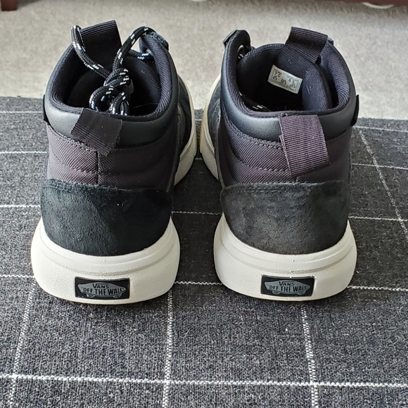 Vans Ultrarange Hi DL Black/White Suede, Women's 8.5/Men's 7, EUC - Picture 2 of 7